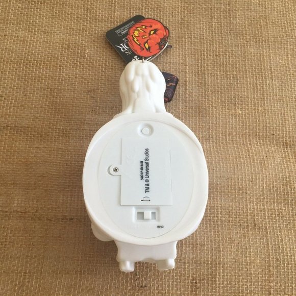 NWT Universal Studios Light Up Skull Lanyard Halloween Horror Nights Color Chang - Picture 4 of 11